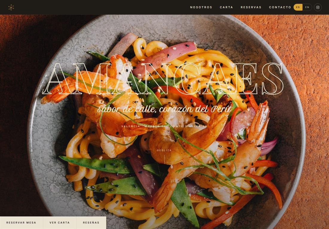Portada de la web de Amancaes, con un plato de tallarin salteado a pantalla completa.